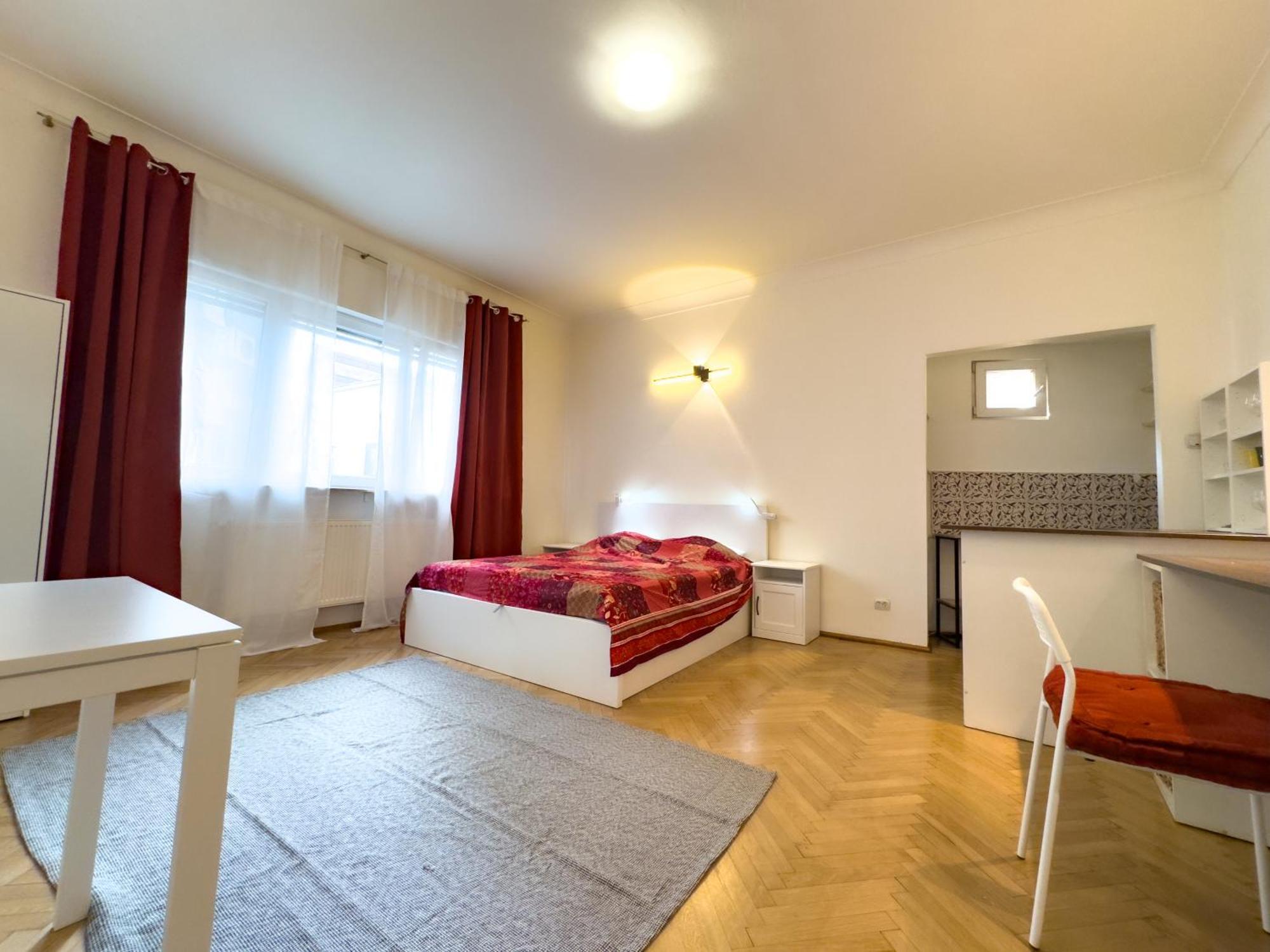Central Retreat Apartments Бухарест Экстерьер фото