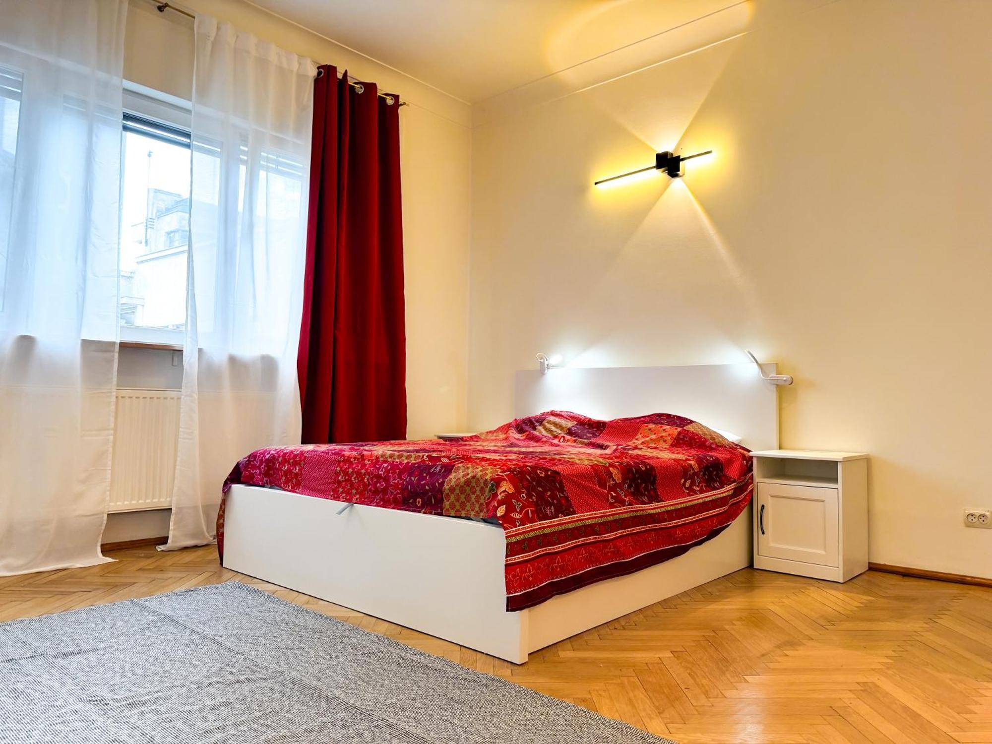 Central Retreat Apartments Бухарест Экстерьер фото